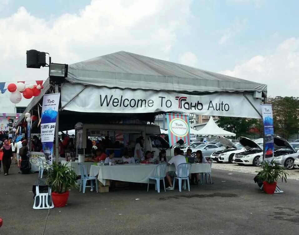 Roadshow at Car Carnival Sales